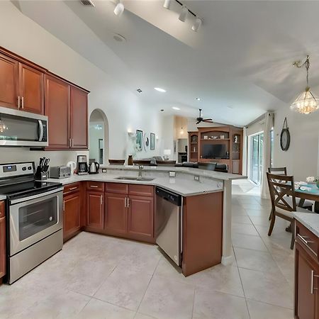 Stunning 5 Bedroom Pool Home Hot Tub 10 Mins To Disney Orlando Ngoại thất bức ảnh